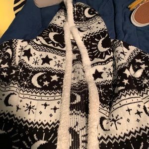 Size L Hot Topic Cardigan